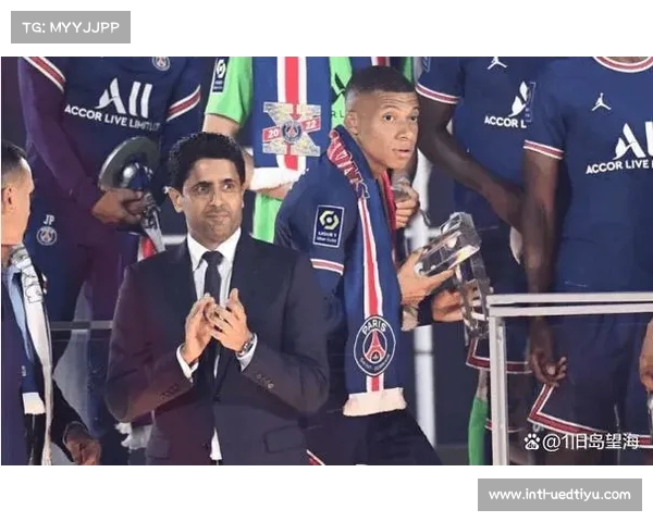 姆巴佩重回巴黎一线队 今晨训练引关注球迷期待新赛季表现